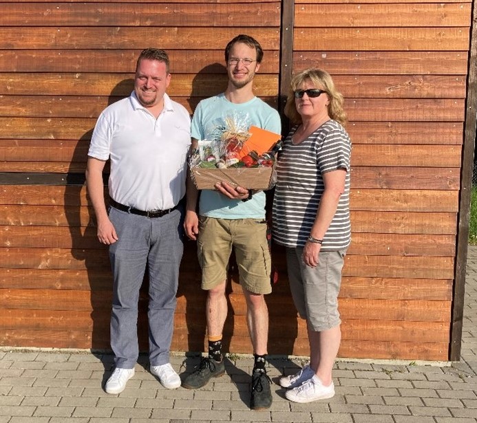 Finanzvorstand Martin Bayer, Vorstand Inventar und Technik Jonas Tittmann und 2. Vorsitzende Andrea Speier