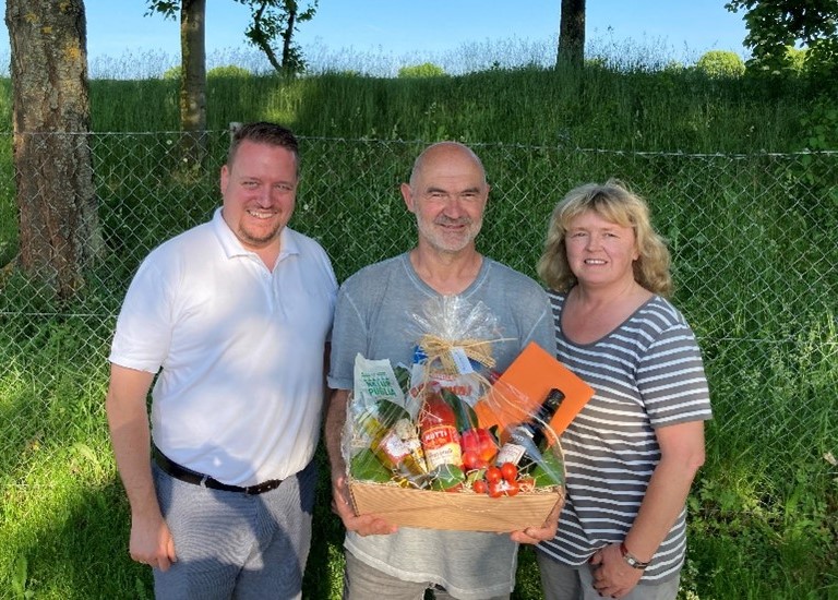 Finanzvorstand Martin Bayer, Rainer Burkhardt und 2. Vorsitzende Andrea Speier